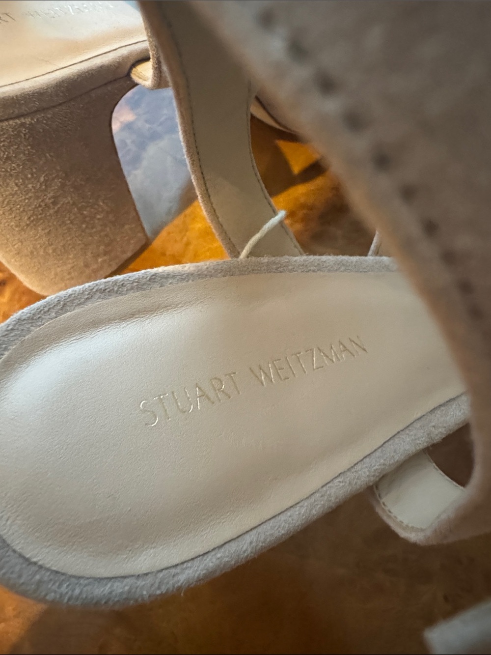Stuart Weitzman - Picture 6 of 7